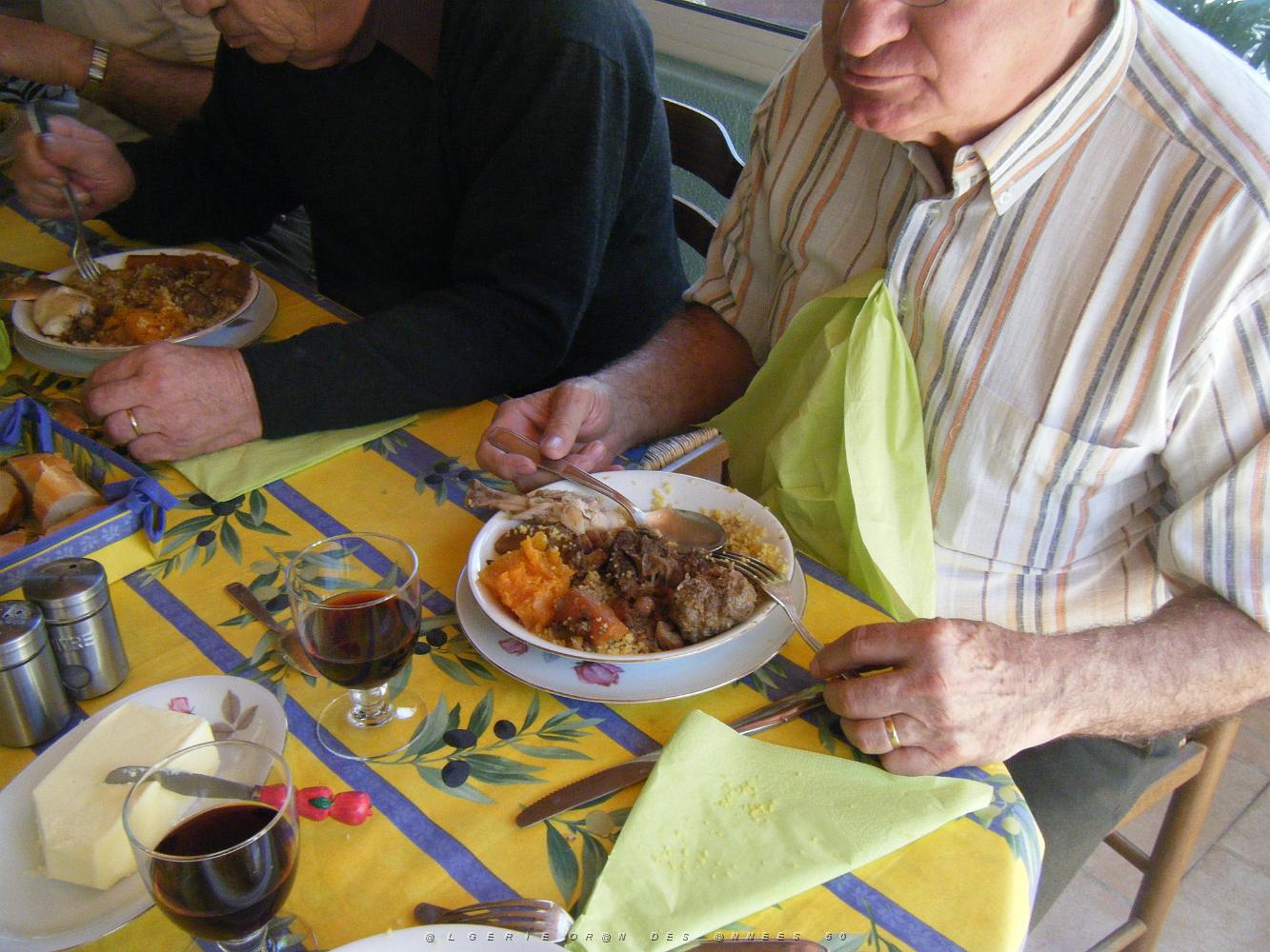 2011 repas  couscous a la maison du 04 04 2011  jpg (2).jpg